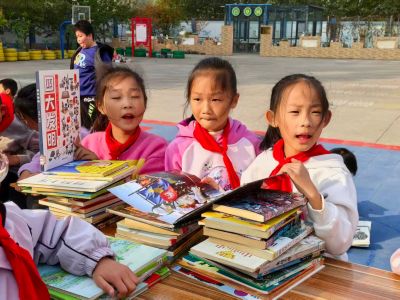 流动的书香，温暖的相遇 ——“图书漂流”...